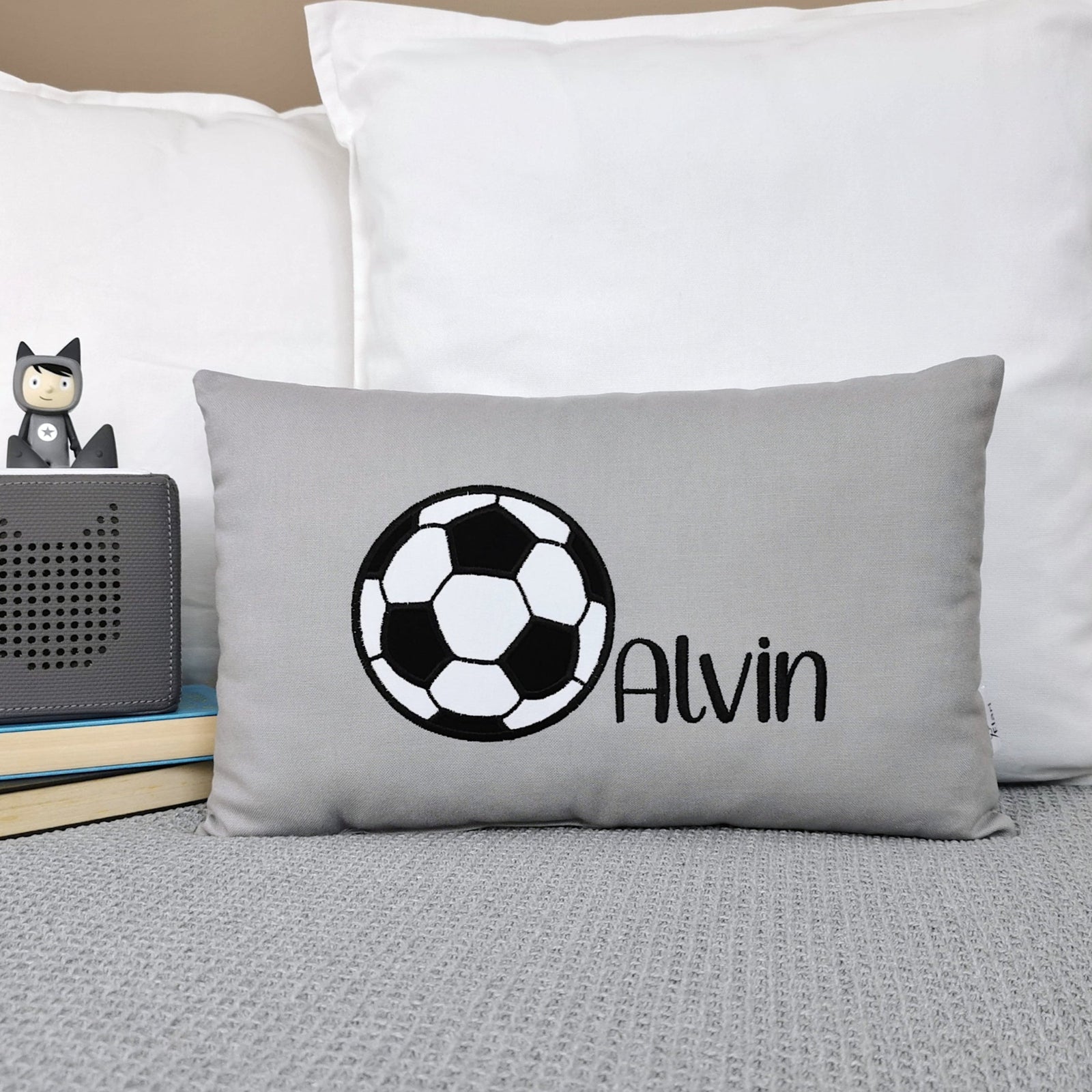 Fußball Kissen mit Namen-Geschenk Fußball Fans-Kissen personalisiert Junge-Namenskissen Junge-Kissen mit Namen-Fussball Kissen personalisiert-Fußballkissen