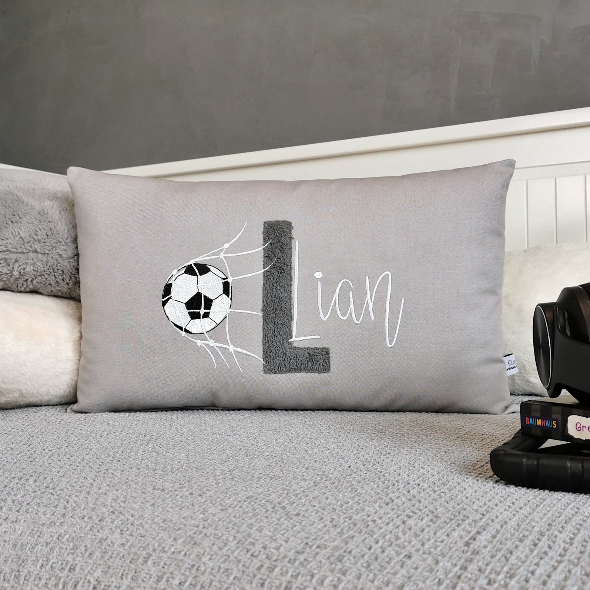 Fußball Kissen mit Namen-Fussball Kissen personalisiert-Geschenk Fußball Fans-Kissen personalisiert Junge-Fußballkissen